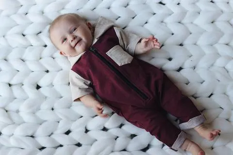 Young and Free Apparel - Short Zipper Romper - Burgundy Size 12-18M